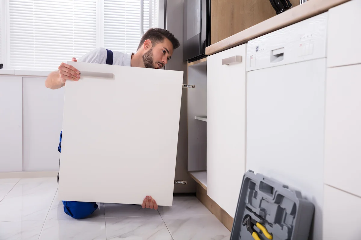 5 Signs It's Time to Refacing Kitchen Cabinet 3 Reface Kitchen Cabinets