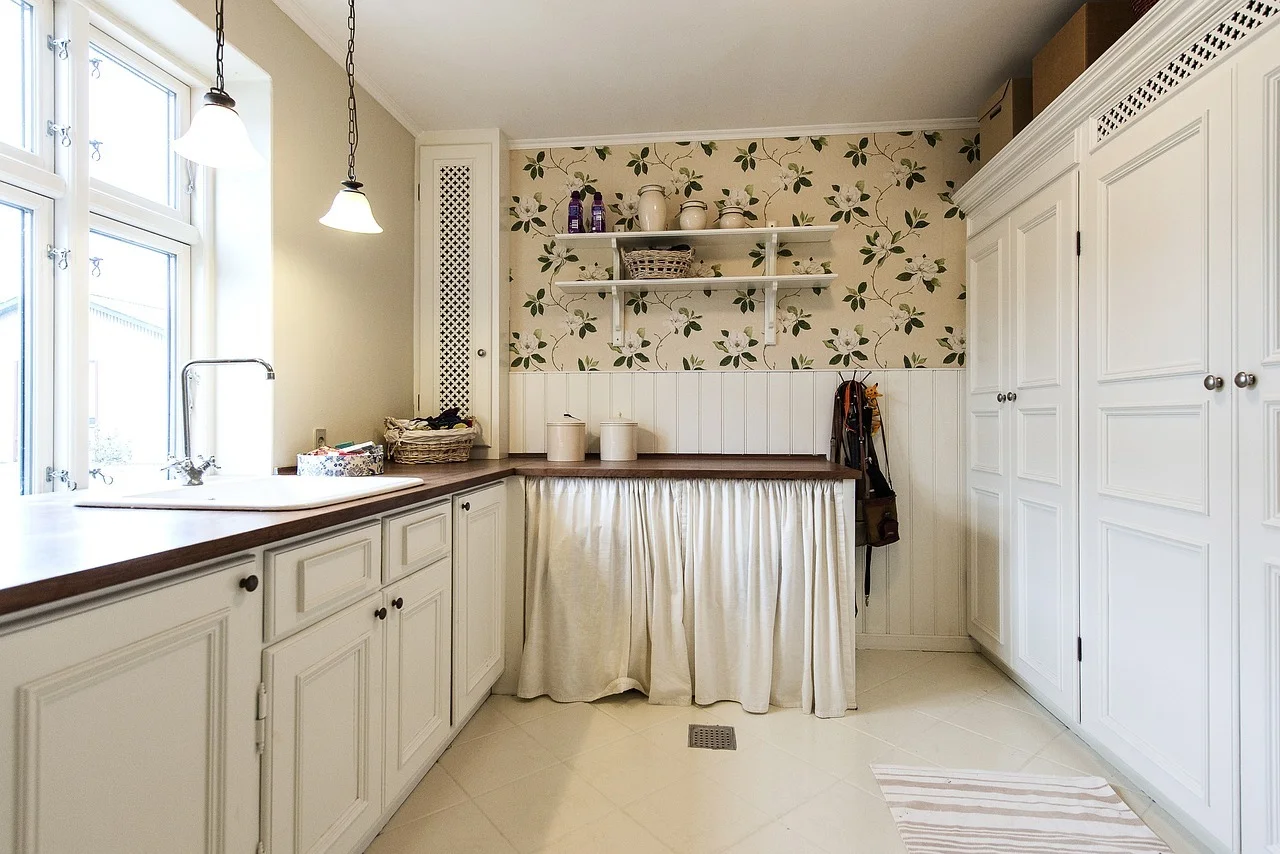 Kitchen Cabinet5